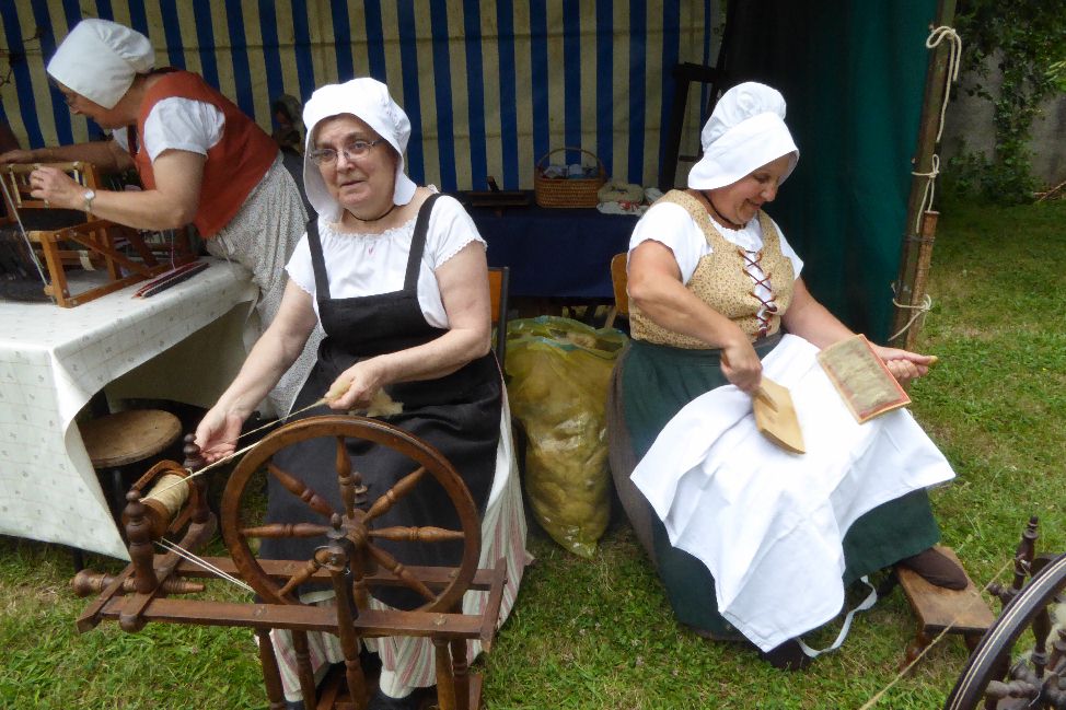 Cardage et filage de la laine